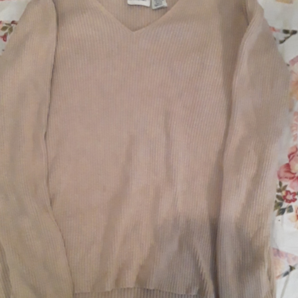 V neck sweater